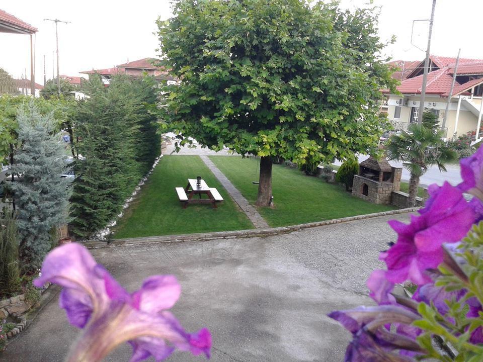 Guesthouse Athanasiou Káto Loutrákion Exterior foto
